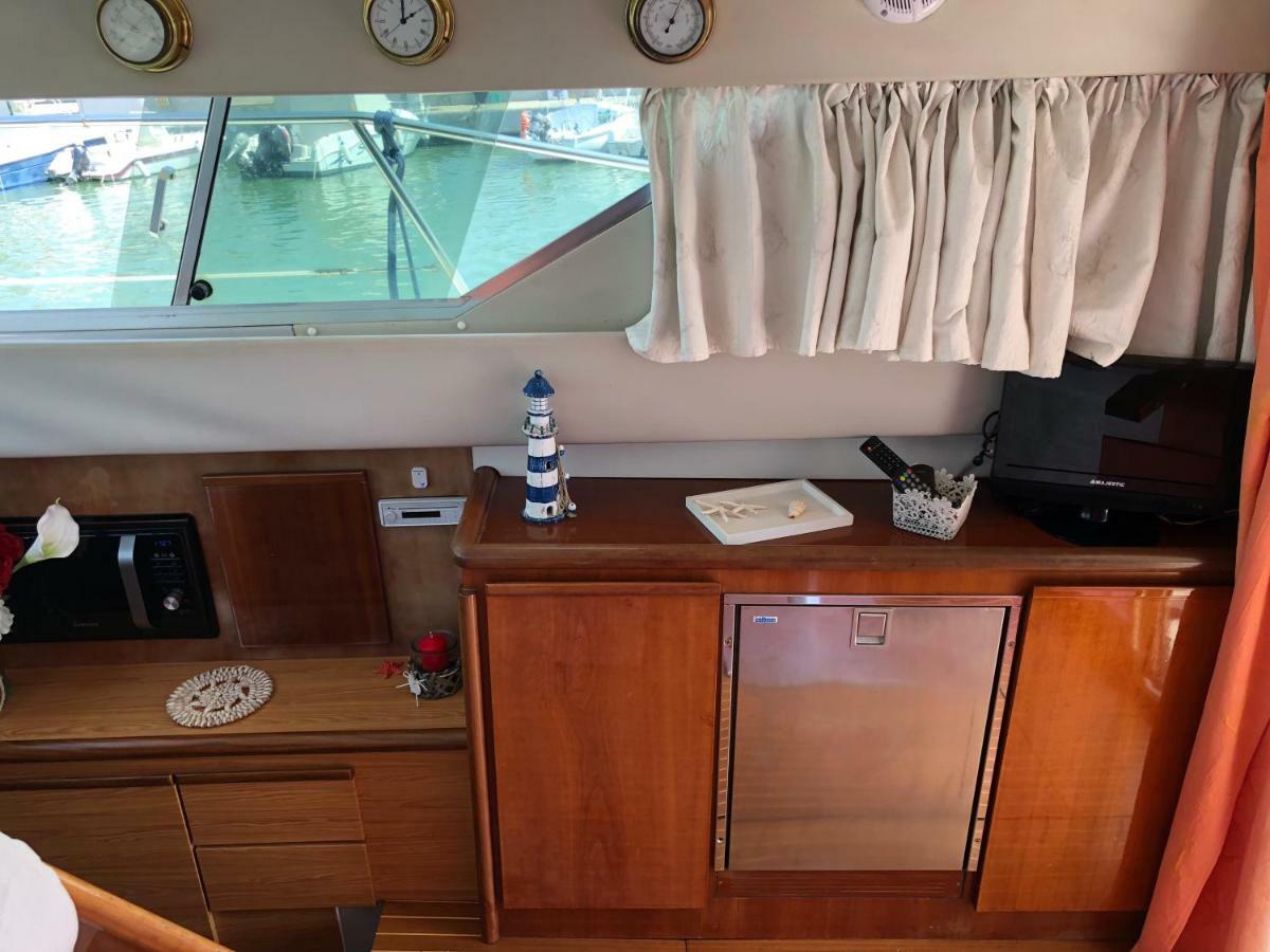 Yacht Suite マリーナ・ディ・グロッセート エクステリア 写真
