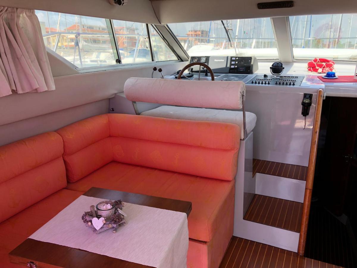 Yacht Suite マリーナ・ディ・グロッセート エクステリア 写真